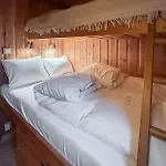 بيت للعطل 4 Bedroom In تريسيل