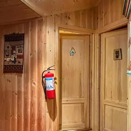 4 Bedroom In *