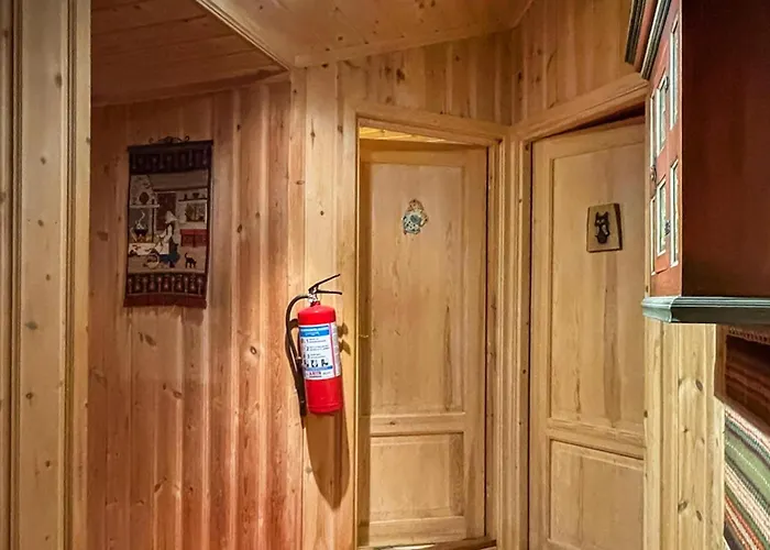 4 Bedroom In *