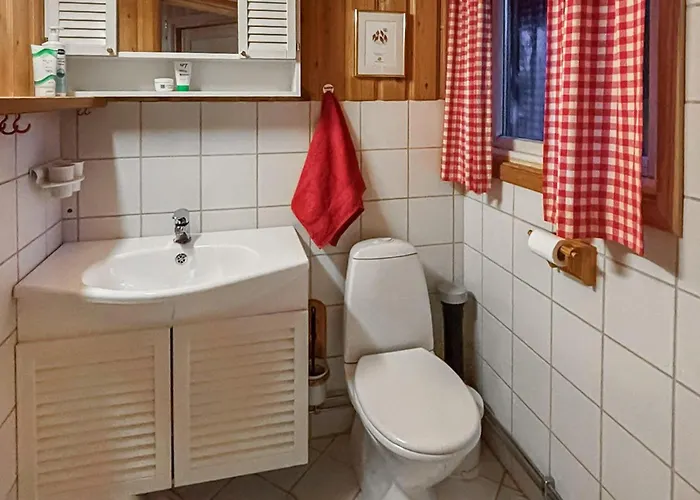 4 Bedroom In *